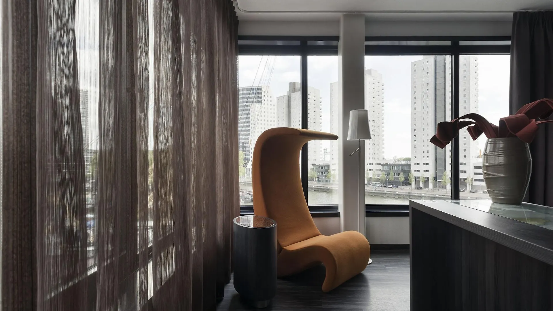 Mainport Design Hotel Rotterdam 4*,  Nederland