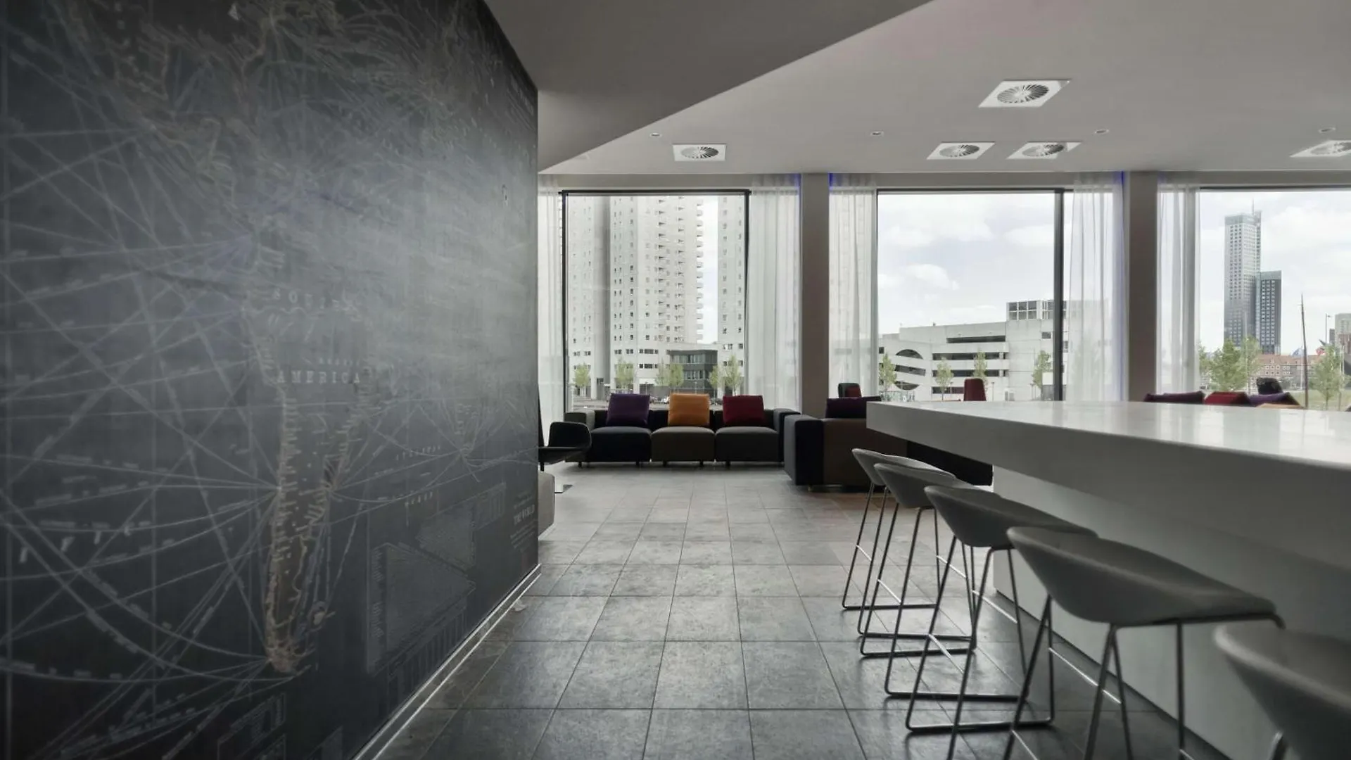 Mainport Design Hotel Rotterdam 4*,