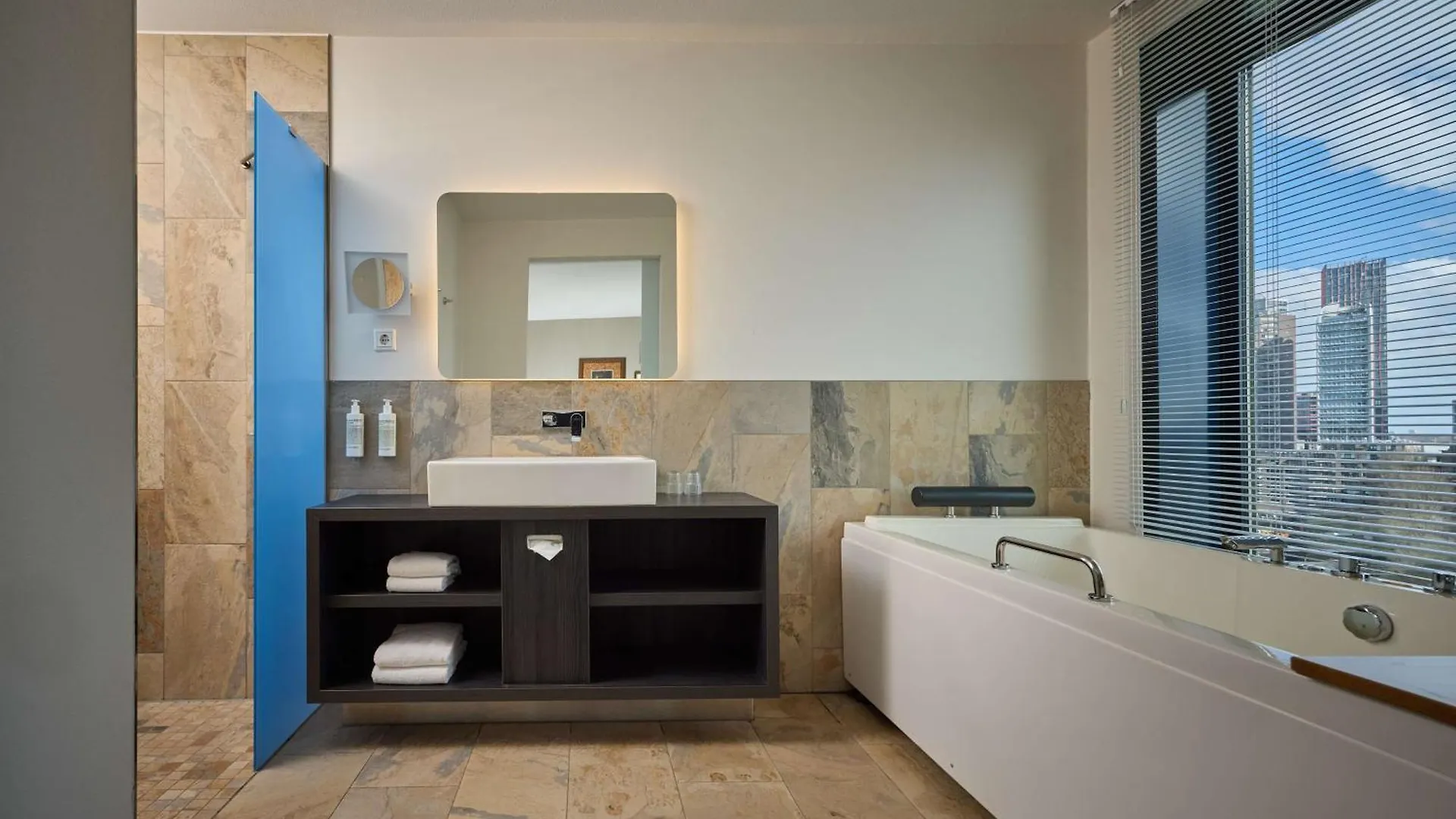 Mainport Design Hotel Rotterdam